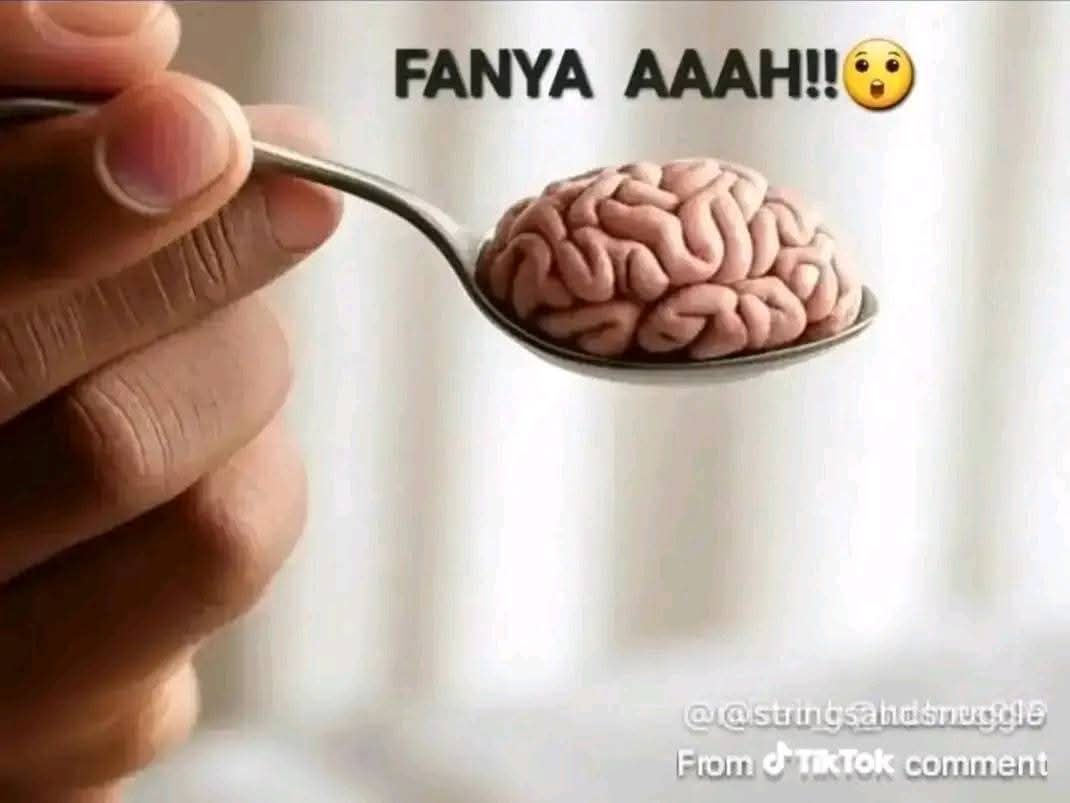 hatibu_mamu's tweet photo. @OleItumbi @WilliamsRuto Without a brain ata ukifungua huezi ona https://t.co/TkXzXItXGP