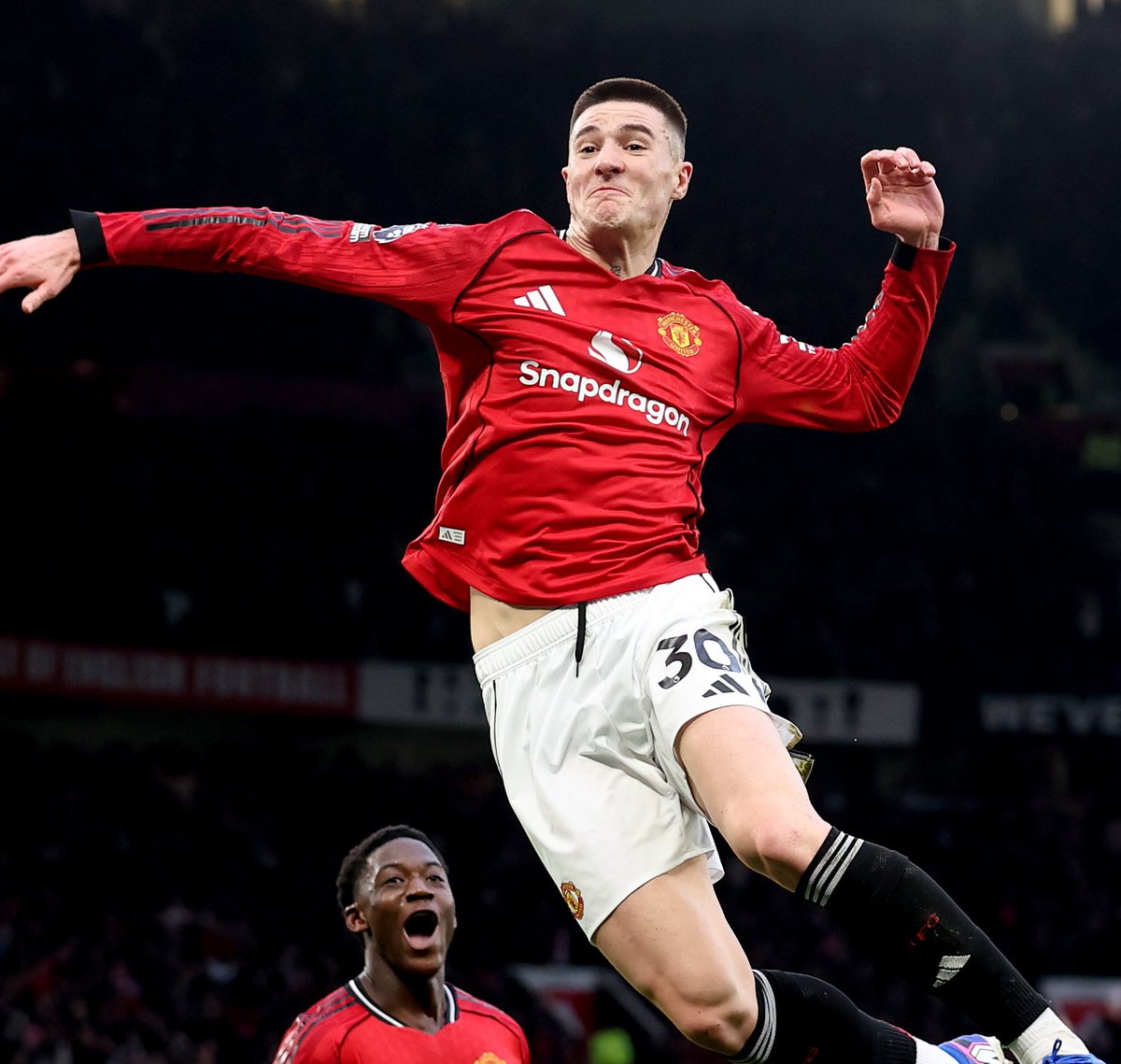CartaAllan's tweet photo. @ManUtd The big Ben https://t.co/VAQAd5CfNW