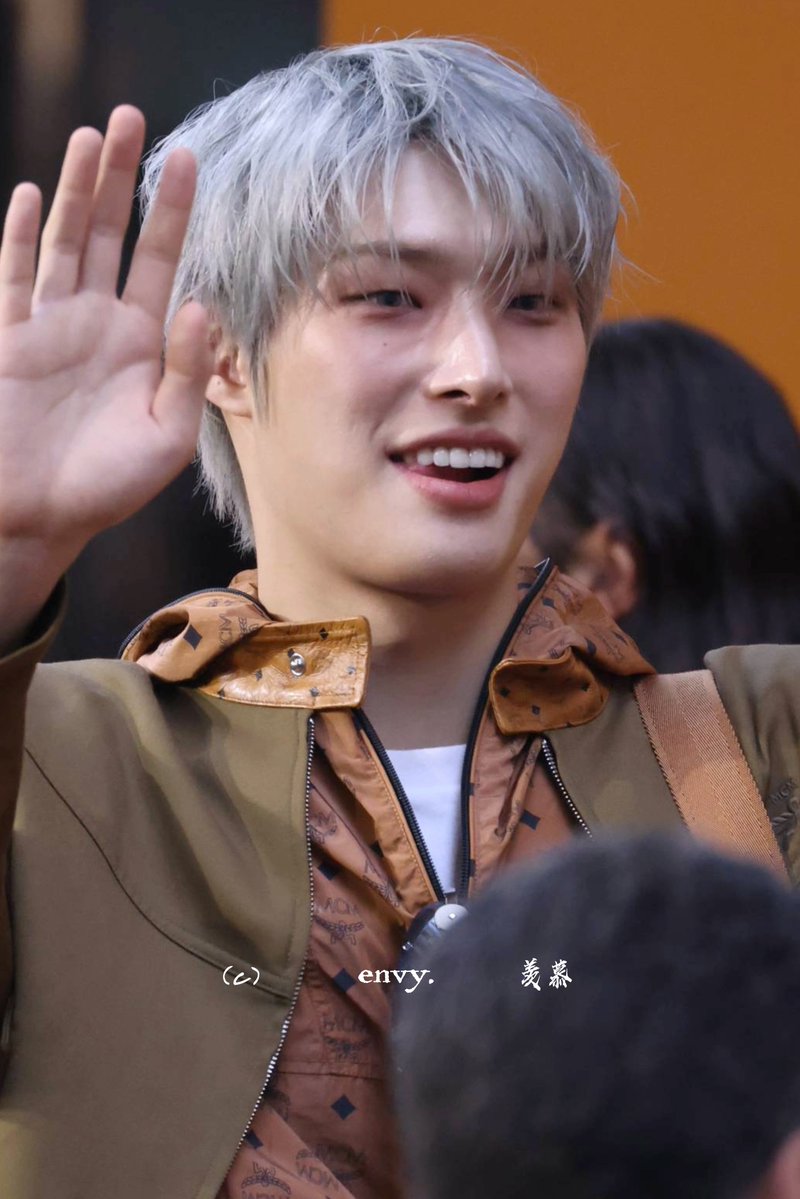 𝐞𝐧𝐯𝐲. tweet media