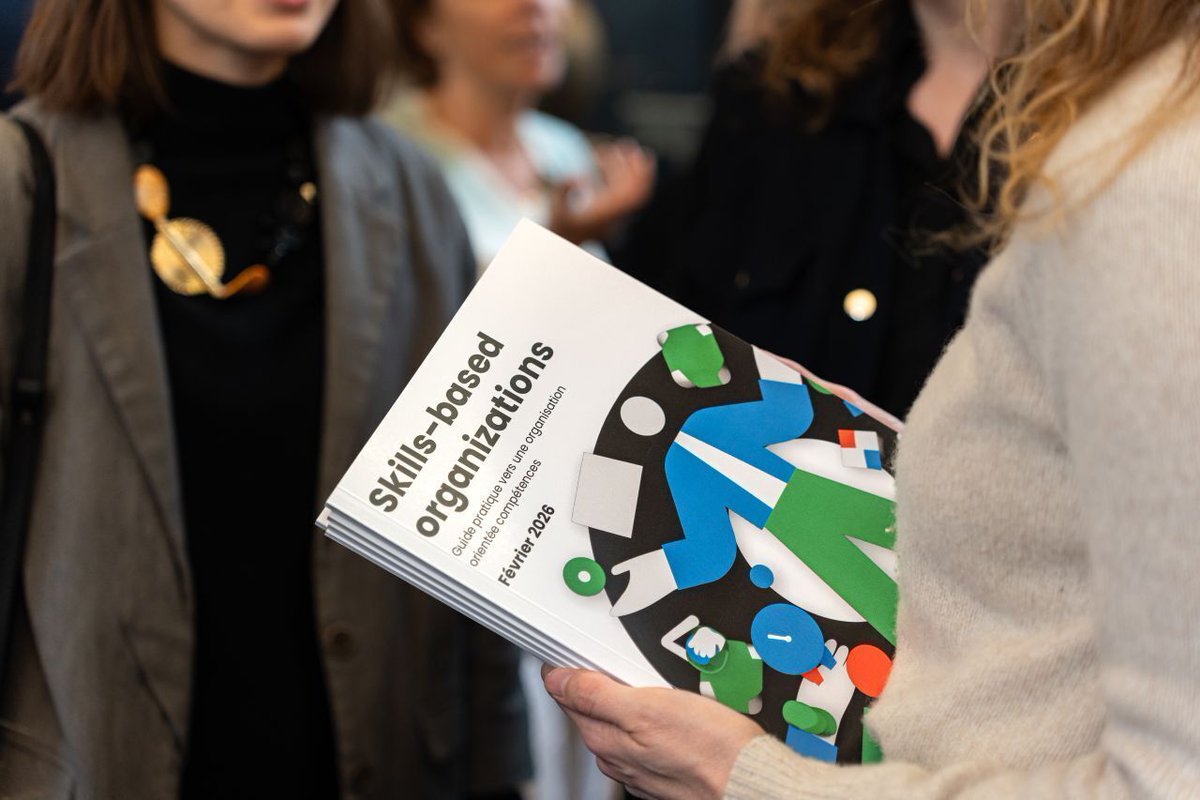 ParlonsRH's tweet image. 🔎 Pourquoi les #compétences sont-elles au cœur de la stratégie ?
Lors d'une matinale de @onepoint et l'@ANDRH_Officiel Paris Etoile, experts #RH et DRH ont partagé un constat : face à la #digitalisation et à l'#IA, repenser les compétences est clé. ➡ swll.to/CIhgY