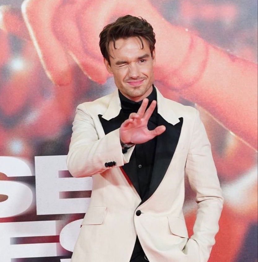 archivsliam's tweet photo. 3 years ago, Liam attended Louis' "All Of Those Voices" premiere in London. 🤍 https://t.co/8XPRvbokCx