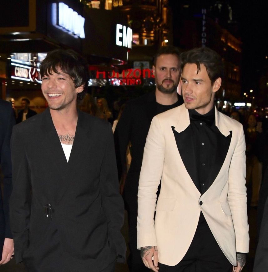 3 years ago, Liam attended Louis' "All Of Those Voices" premiere in London. 🤍