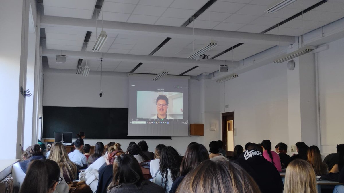 La_UPM's tweet photo. ¿Cómo se puede mejorar la calidad del espacio público desde una perspectiva inclusiva y ambientalmente responsable? El ejemplo nos lo cuenta Rafael Córdoba, profesor de @ETSAMadrid, con un #proyectoApS desarrollado en un pueblo de México.
ℹ️https://t.co/Ivd9LCwRW2
#somosUPM https://t.co/iLMQx7GPkr