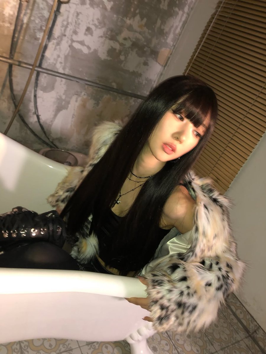 yoohyeon pics tweet media