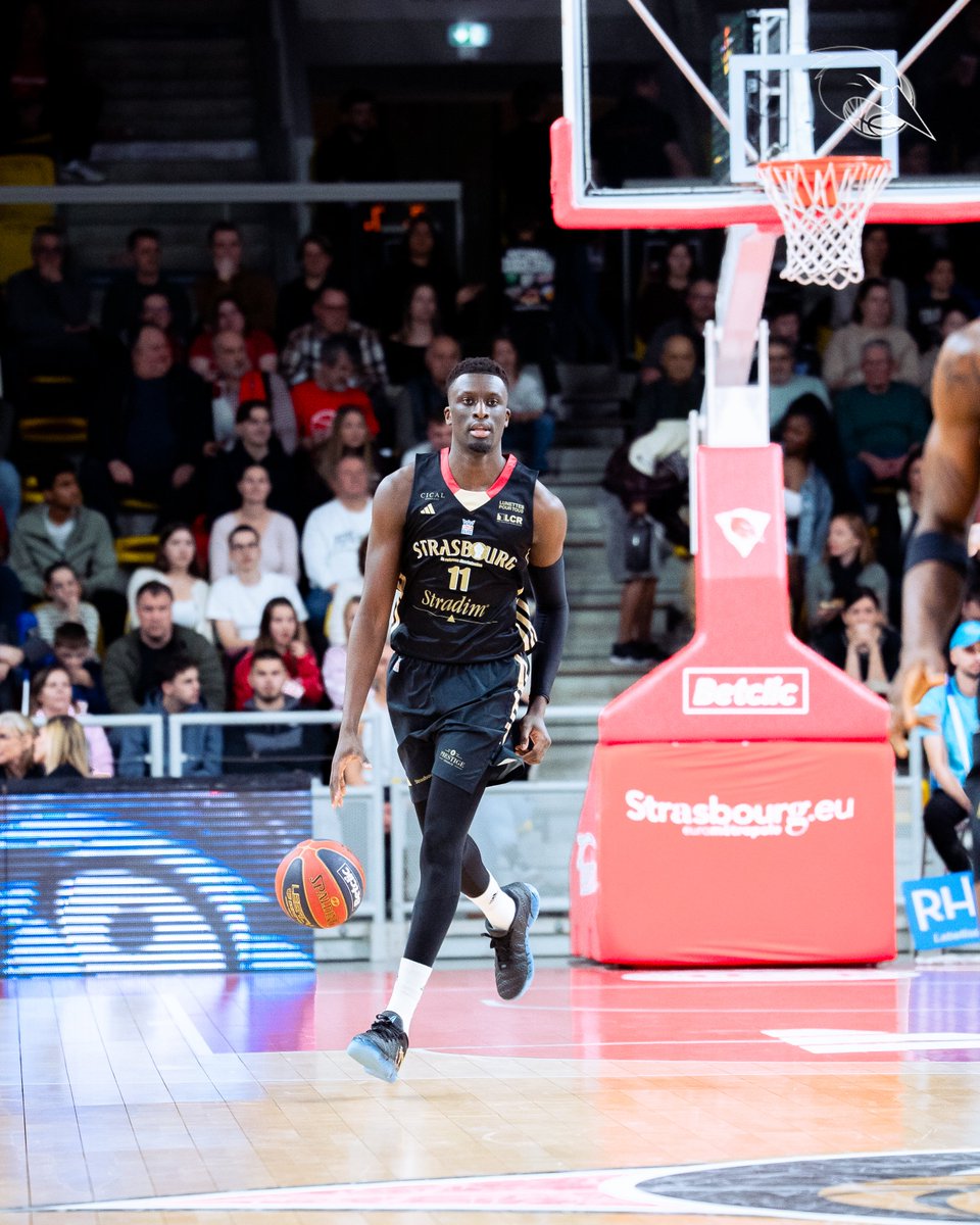 sigstrasbourg's tweet photo. 𝗢𝗻 𝘀𝗲 𝗱𝗼𝗻𝗻𝗲 𝗿𝗲𝗻𝗱𝗲𝘇-𝘃𝗼𝘂𝘀 𝘀𝗮𝗺𝗲𝗱𝗶 👀
SIGArmy, rendez-vous samedi au Rhenus Sport face à @cholet_basket 😤*
Qui a déjà sa place ? 🎟
#gosig #zerodiscrimination https://t.co/MRluzMd6Hi