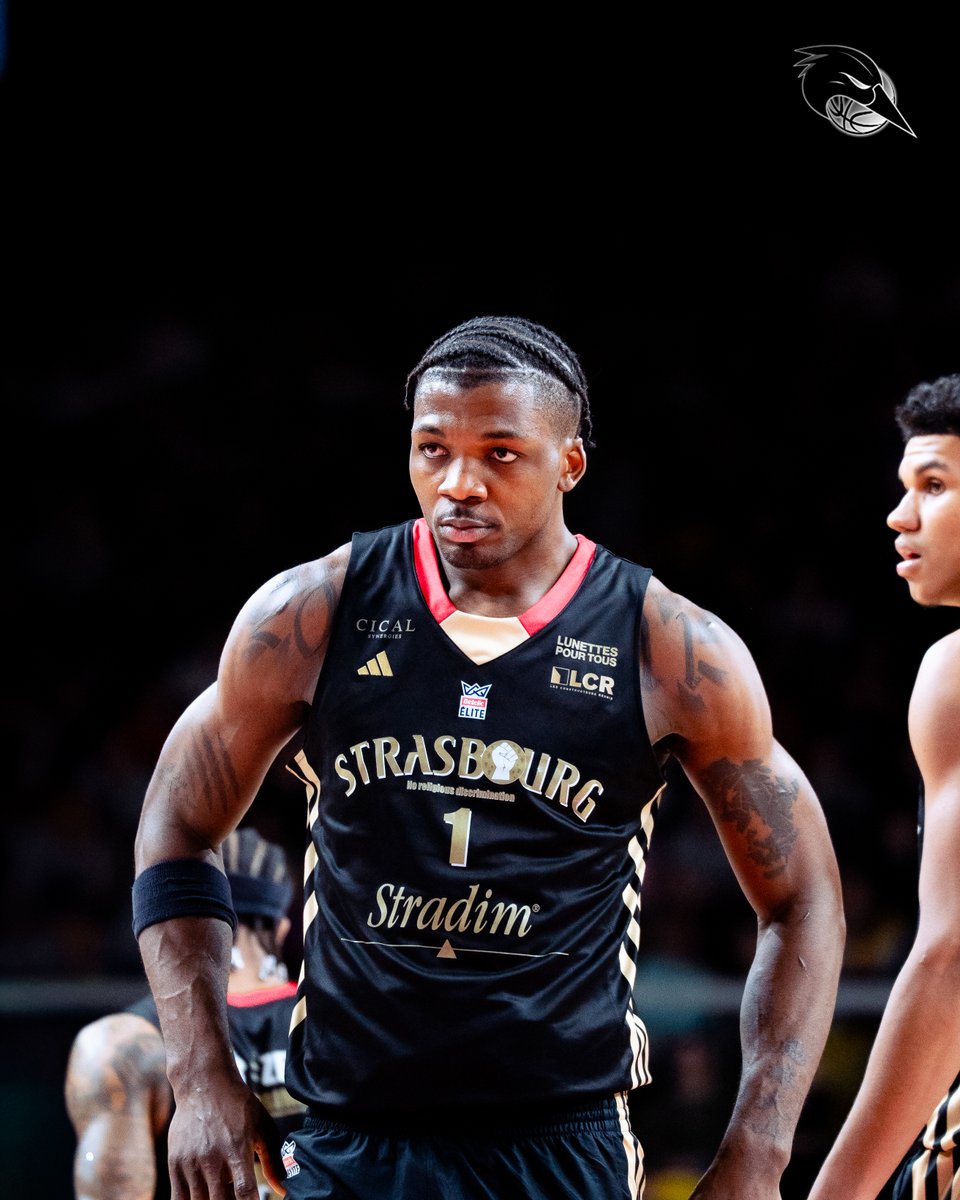 sigstrasbourg's tweet photo. 𝗢𝗻 𝘀𝗲 𝗱𝗼𝗻𝗻𝗲 𝗿𝗲𝗻𝗱𝗲𝘇-𝘃𝗼𝘂𝘀 𝘀𝗮𝗺𝗲𝗱𝗶 👀
SIGArmy, rendez-vous samedi au Rhenus Sport face à @cholet_basket 😤*
Qui a déjà sa place ? 🎟
#gosig #zerodiscrimination https://t.co/MRluzMd6Hi