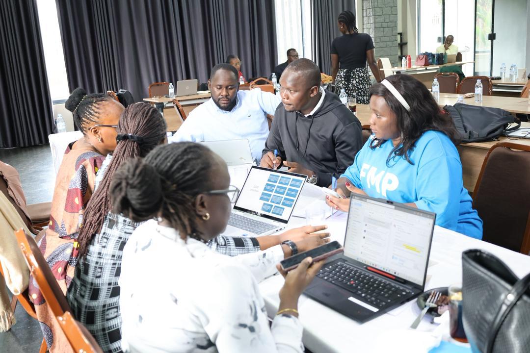 Family Medical Point tweet media