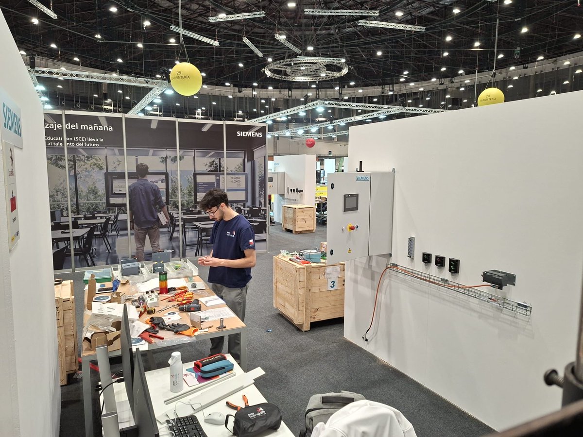 IES Zapatón tweet media