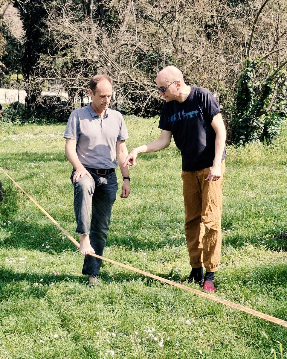 kappalanguage's tweet image. Un telo, qualche panino, delle bibite per una mattinata di relax in uno dei parchi più belli e famosi di Roma. Il nostro picnic a Villa Borghese... con tanto di giocoleria!

#learnitalian #italiancourse #italianoL2 #iostudioconkappa