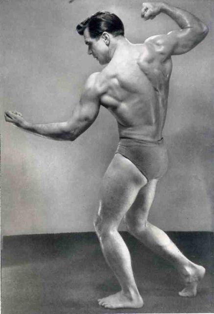 BeefcakePhotos's tweet photo. Muscleman Monday
Glorious men flexing their muscles.
👨Dennis Broadbent
📷Pete Dobing
Like and follow for more.
#posingstrap #malemuscle #beefcake #malebeauty #vintagebeefcake #musclemanmonday #bodybuilding #petedobing #dennisbroadbent https://t.co/VoF6OTua1d