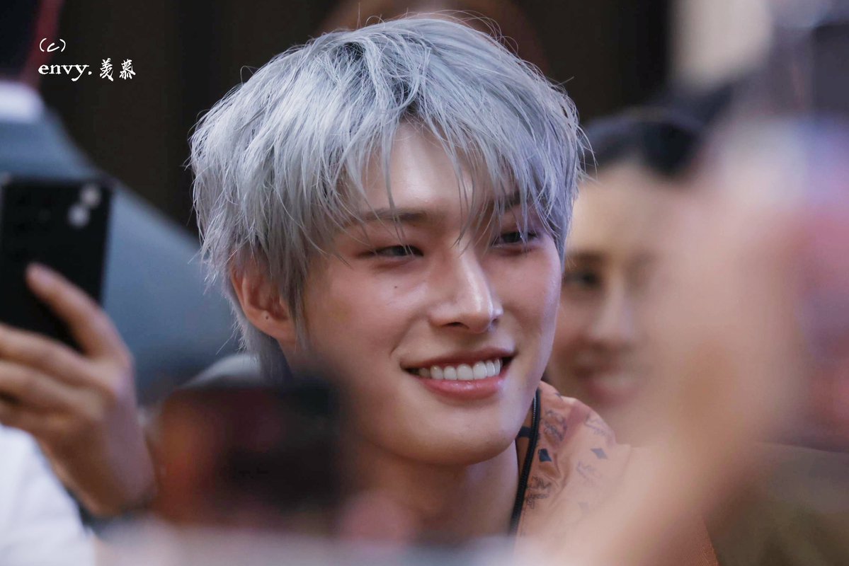 𝐞𝐧𝐯𝐲. tweet media