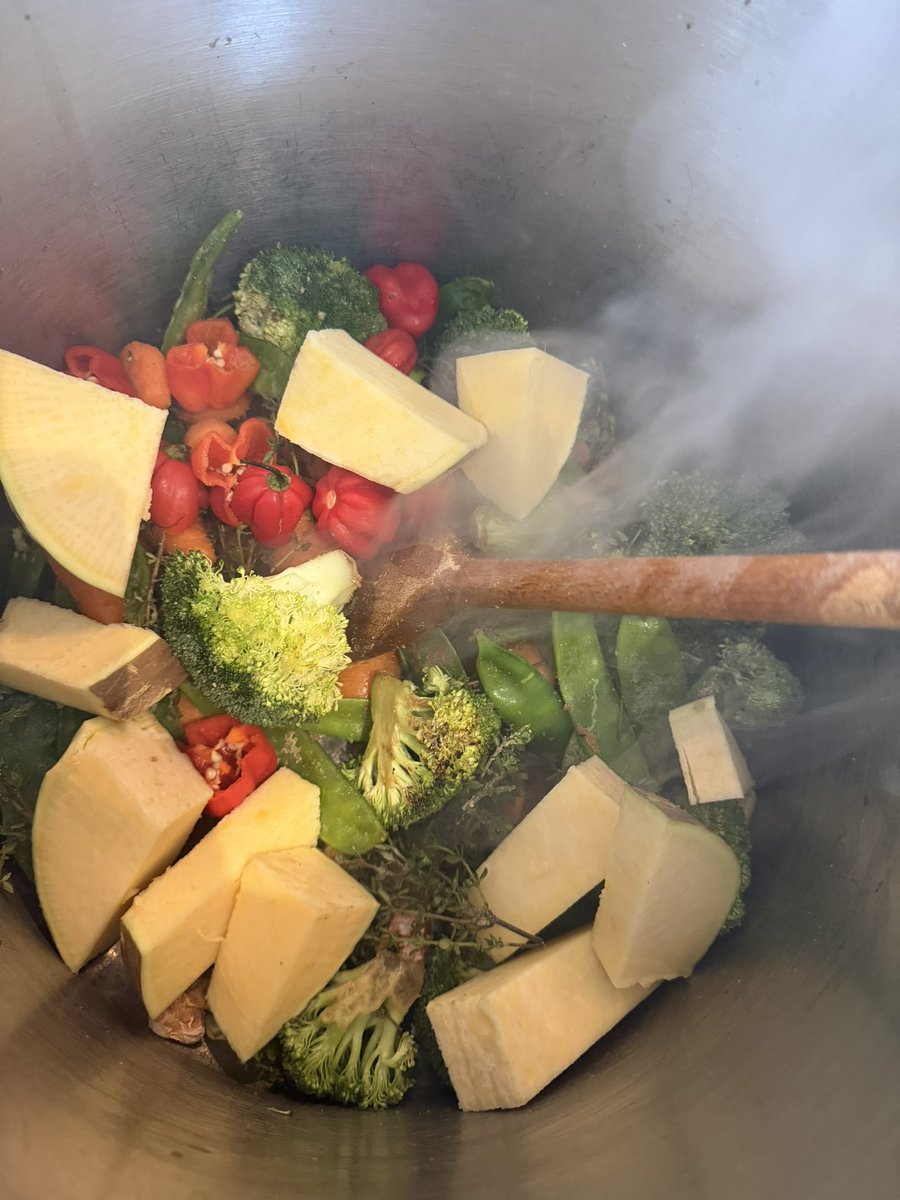 ELLIOT EASTWICK’S WORLD FAMOUS HOT SAUCE tweet media