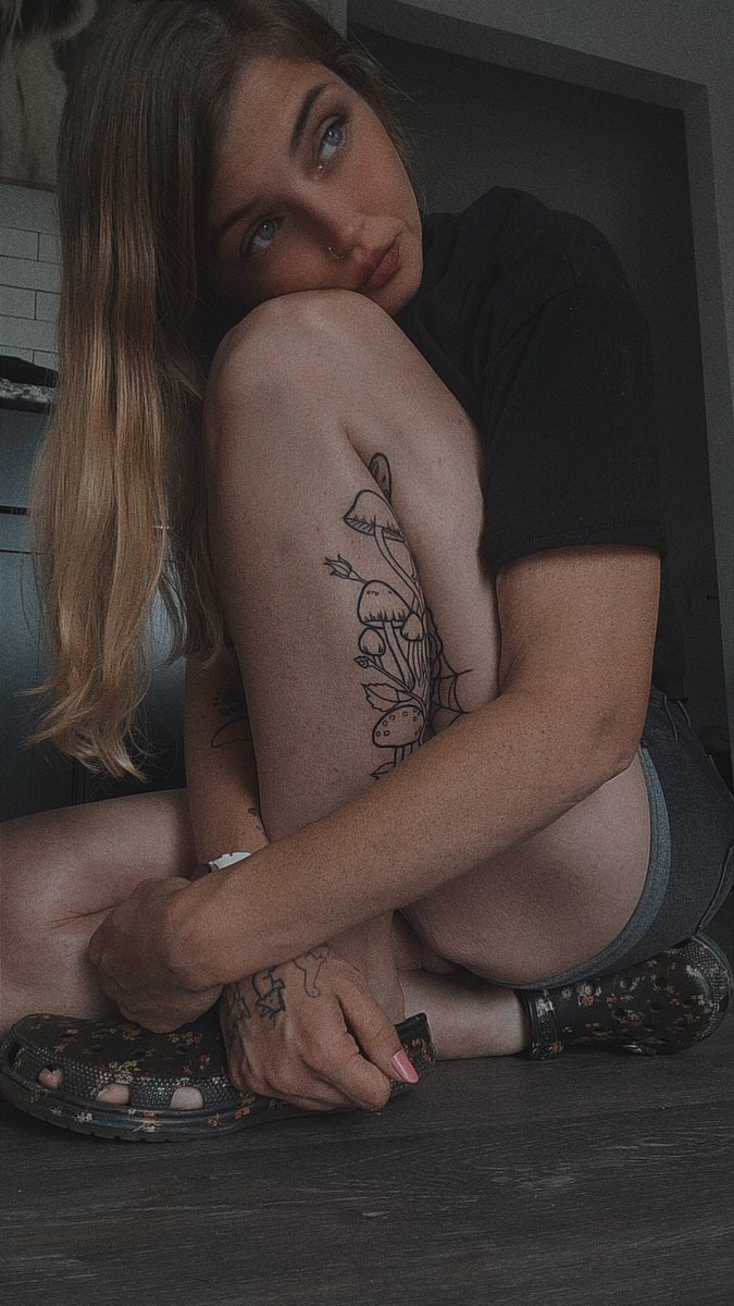 ✨️Stonergoddess2020✨️ tweet media