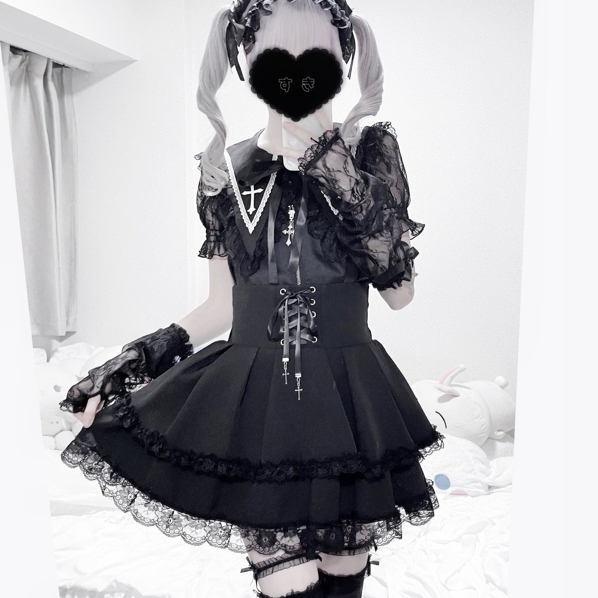 𝓡𝓮 𝓐𝓻𝓻𝓲𝓿𝓪𝓵 🖤⛓️ . お待たせ致しました🖤 揺れるクロス
