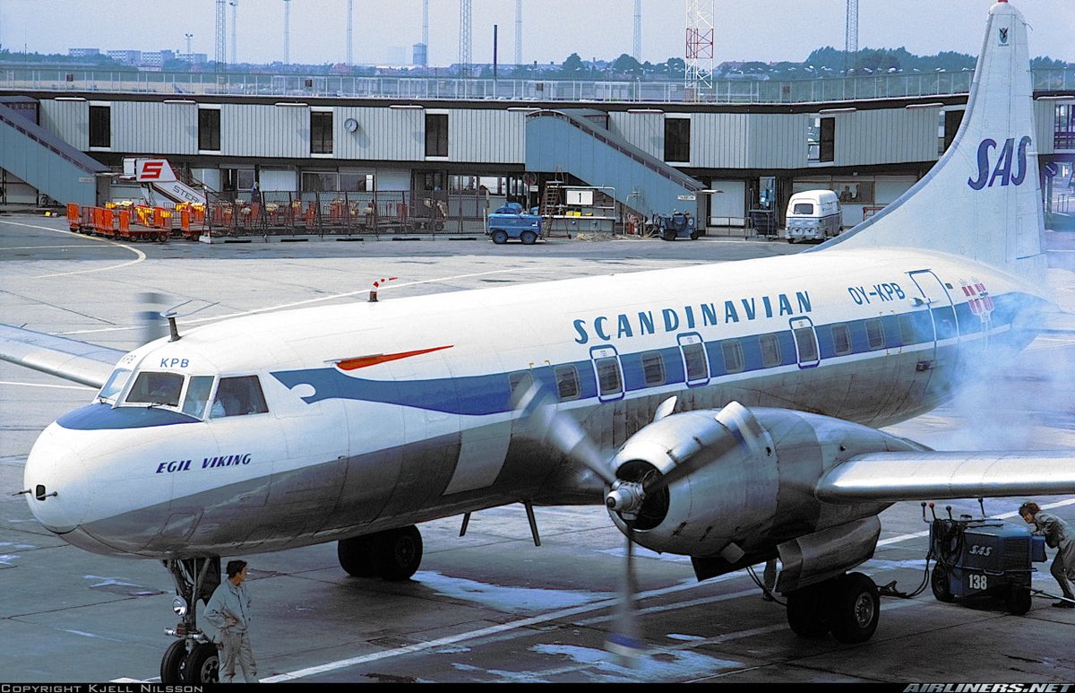 n194at's tweet photo. SAS Scandinavian Airline System
Convair 440-75 Metropolitan OY-KPB
CPH/EKCH Københavns Lufthavn Kastrup
August 5, 1972
Photo credit Kjell Nilsson
#AvGeek #Airline #Aviation #AvGeeks
#Convair #CV450 #CPH #Copenhagen #SAS @flysas 🇳🇴 🇸🇪 🇩🇰 https://t.co/uE6bFKF4D6