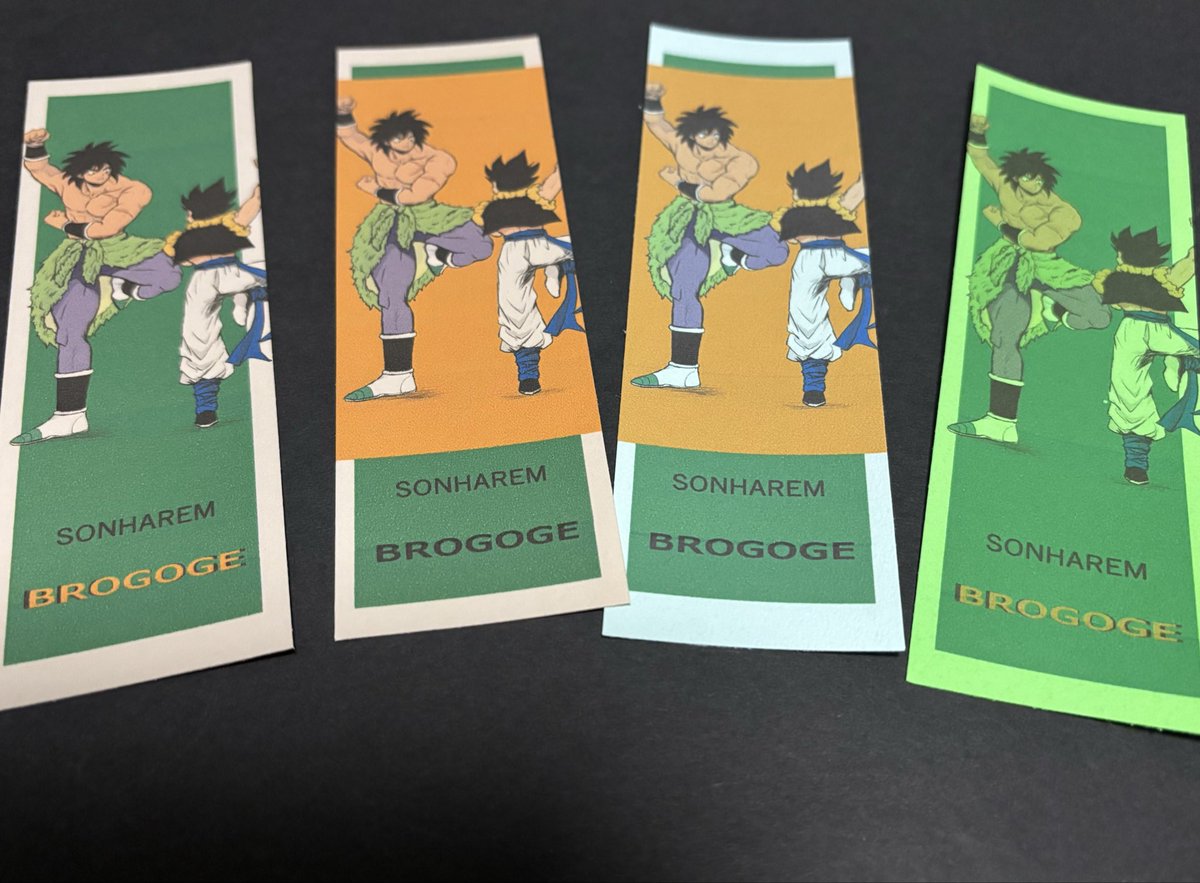 印刷納期間に合わなかったので家のプリンタさんと裁断機で色移りとか責任取れないしおり作ったのと今回初のオンデマ小説本なので使う使わないは自己責任でお願いしますね！というか小説本なのに間違えてクリアぺぇぺぇで作っちまった！そり返るわ〜🏂