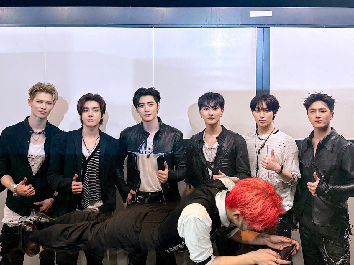 zaarious's tweet photo. We demand that HEESEUNG remains fully part of ENHYPEN, and we will continue to hold BE:LIFTLAB accountable for any actions that threaten the group's identity and integrity.

DO NOT EXPLOIT THE LEGACY OF ENHYPEN
#BEACCOUNTABLE_BELIFT
#ENHYPEN_IS_SEVEN 
#HEESEUNG_STAYS https://t.co/braraAZJBf