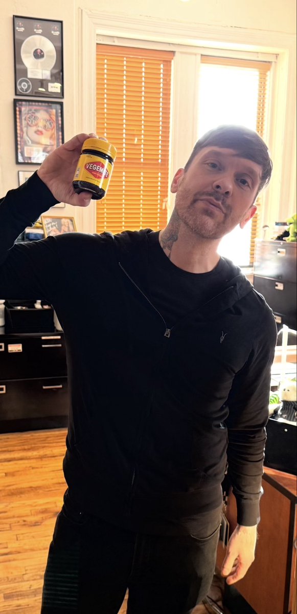 SHINEDOWN tweet media