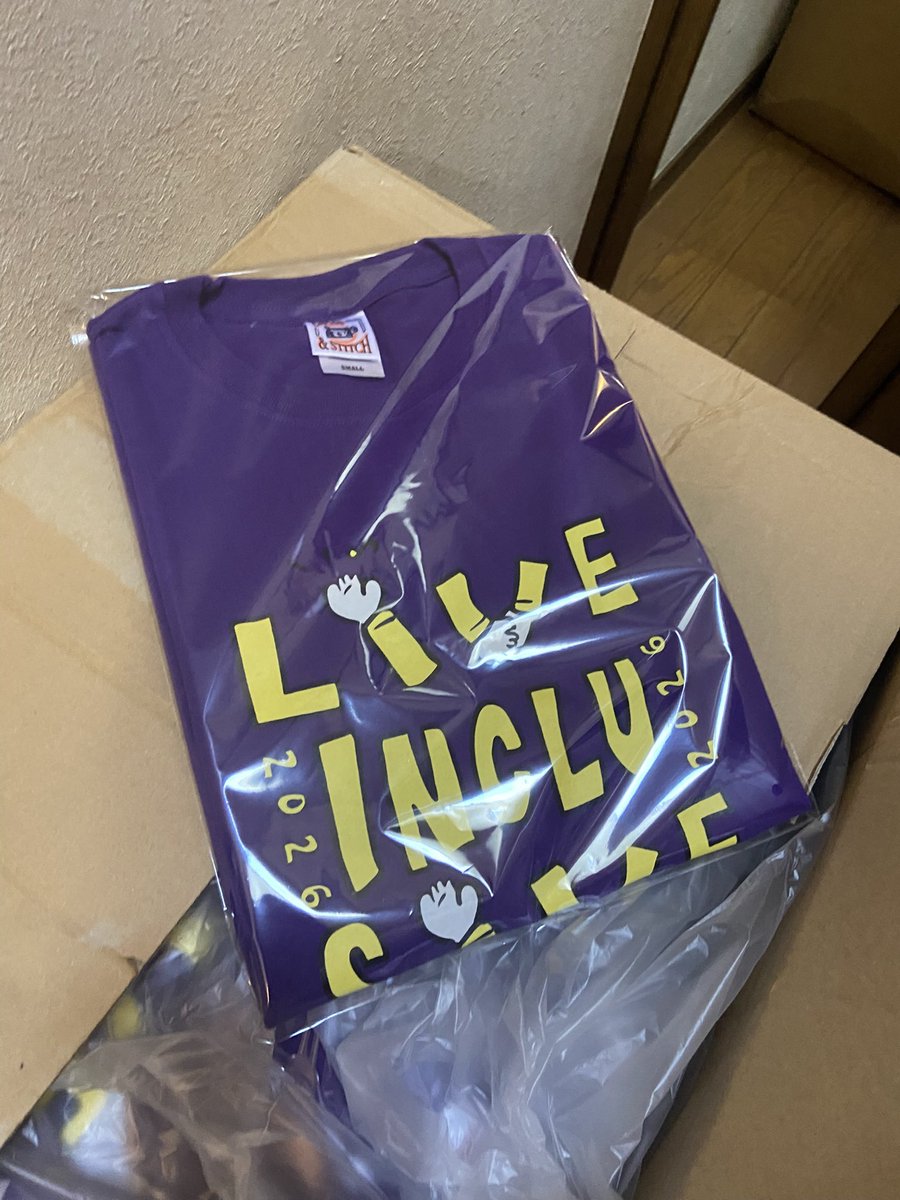 zushilive's tweet photo. Tシャツも届きました‼️

おすすめはステッカー。　スマホに貼ると可愛い！

当日のグッズ販売コーナーで要チェックです💕

#逗子ライブインクルーシブ2026
#3月22日 https://t.co/4GqpGPUAuL