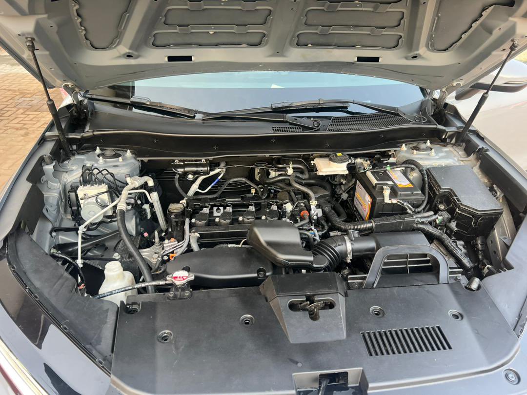 ricword4u's tweet photo. 2023 Honda CR-V for quick sale!
Boasts of powerful 1.5L turbo engine (190hp), smooth CVT transmission, modern touchscreen infotainment &amp; premium leather interior. Fuel-efficient, stylish &amp; ready to drive! 

Pay half, drive away &amp; pay the rest in a month! 

Price: GHC 530,000 https://t.co/4cBPDpykOr