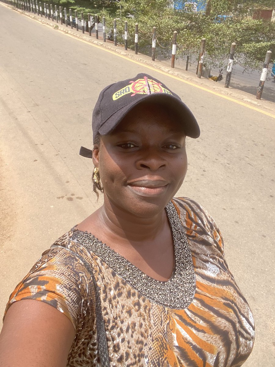 I just Dey wake ooo,how una Dey? Monday get as e be for this side