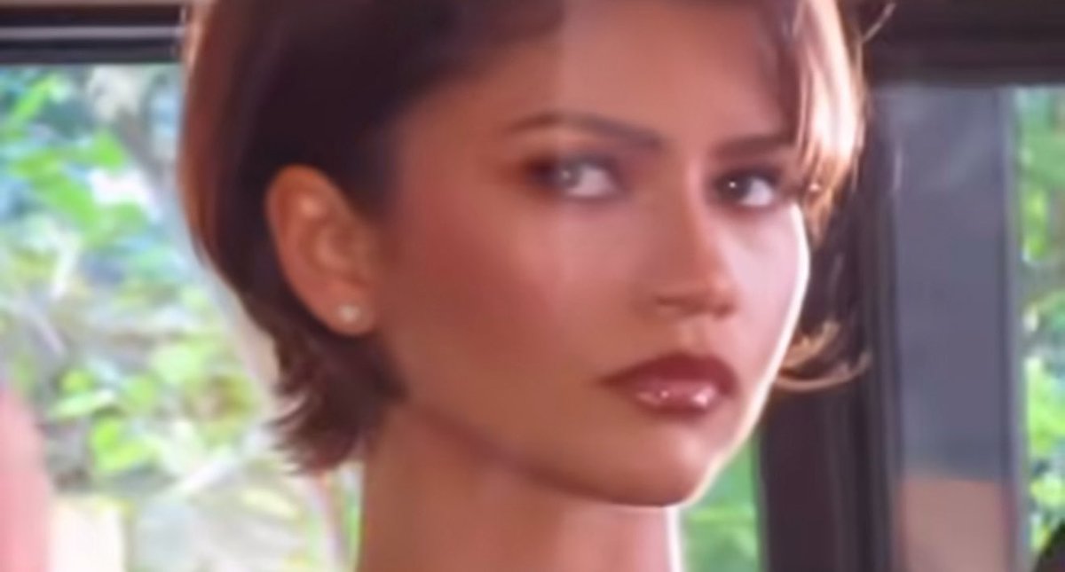 zendaya daily tweet media