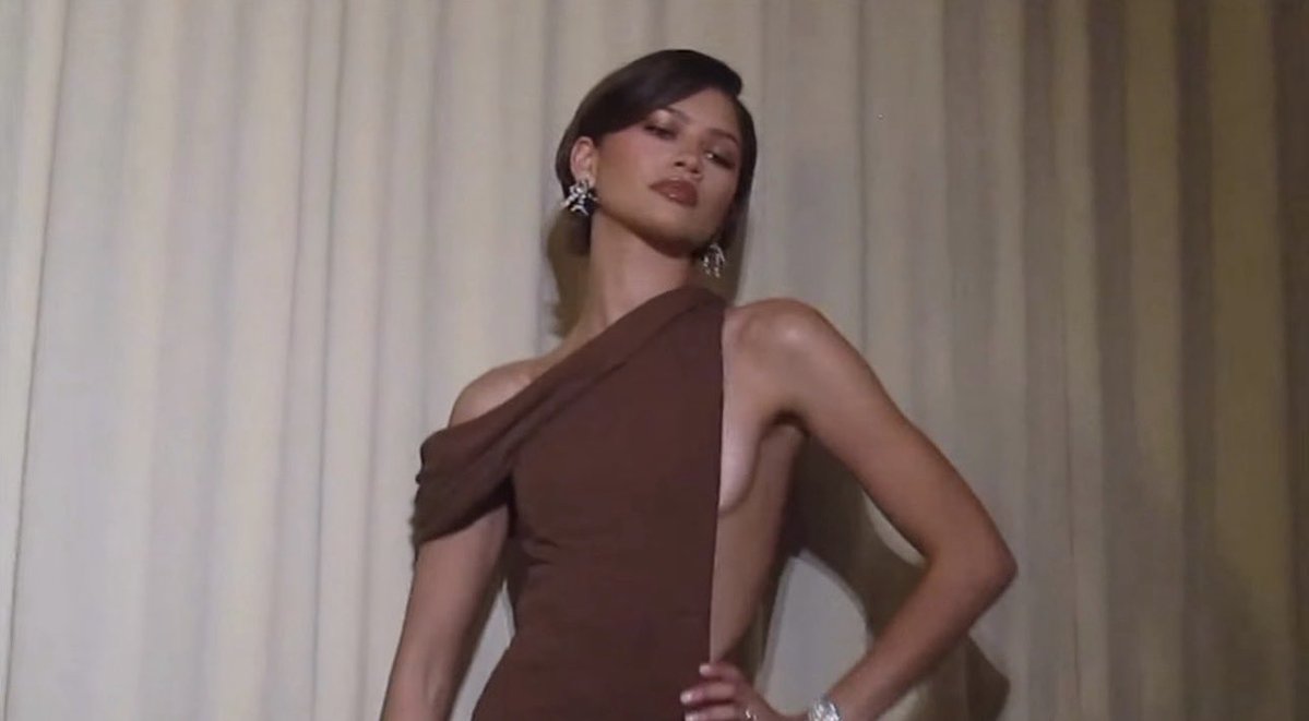 zendaya daily tweet media