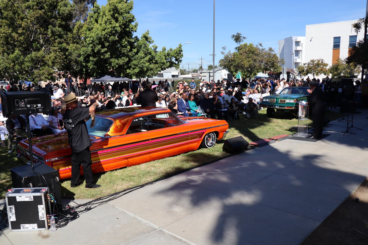 U.S. Postal Service tweet media