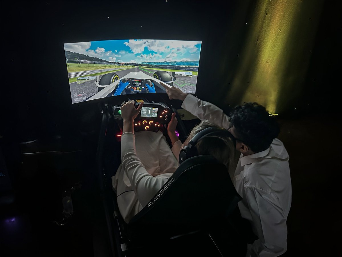 SimStaff tweet media