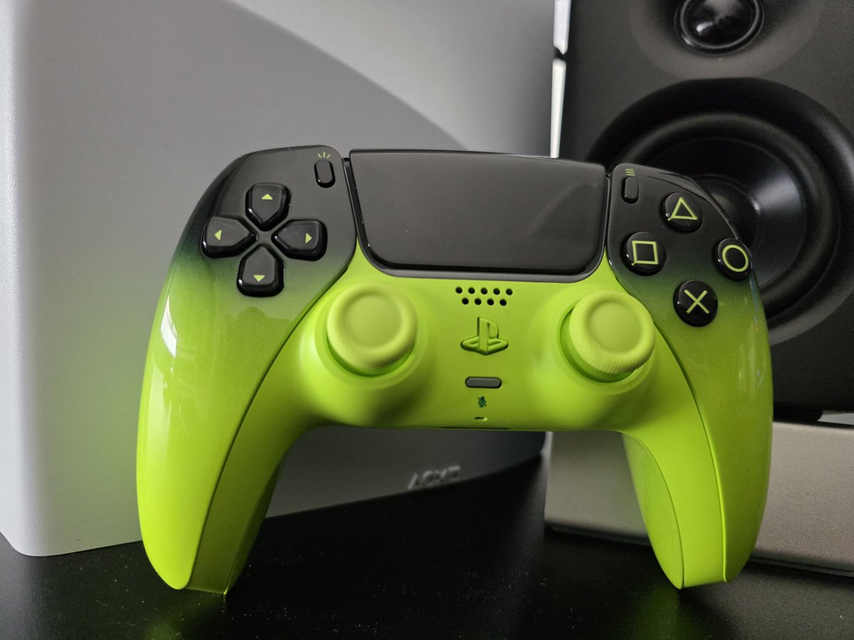 Ray Snakeyes tweet media