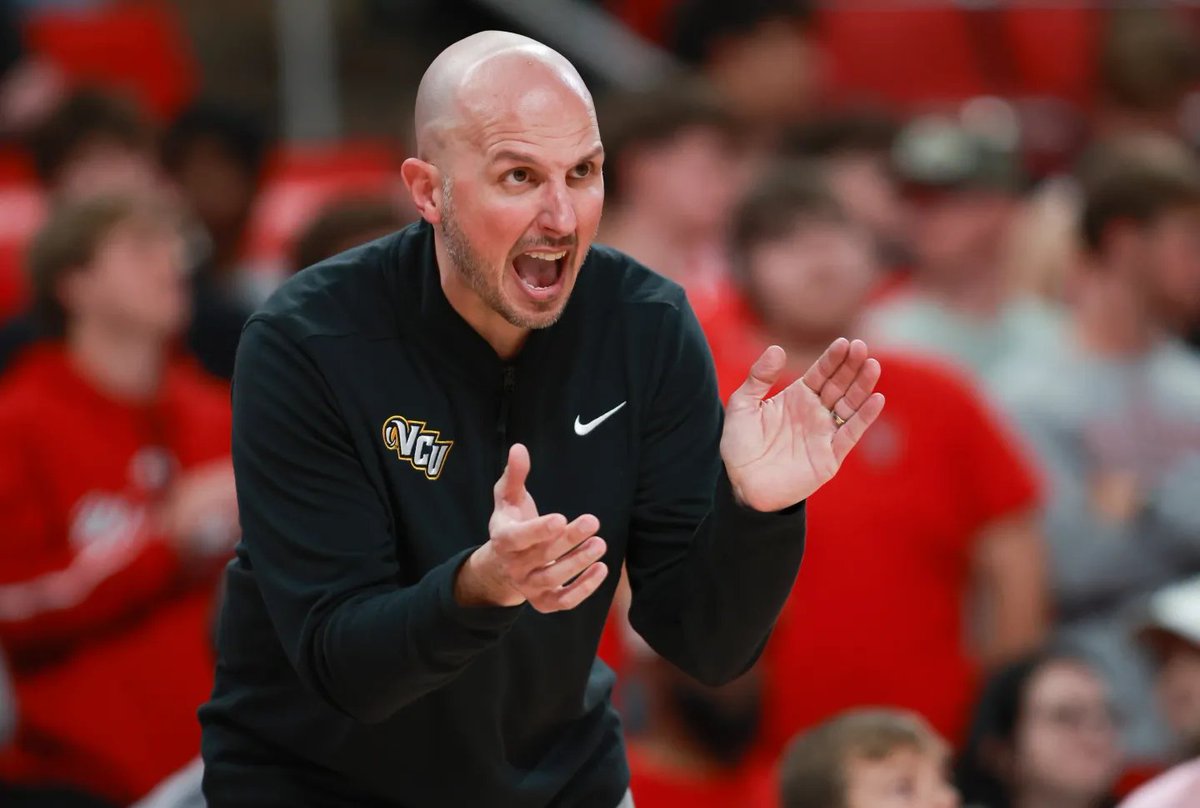 mid_madness's tweet photo. “I know what this league is about. I lived through it. [My family] probably couldn’t even count the number of A-10 Tournaments we went to,” Phil Martelli Jr. said.

@JakeCopestick on VCU title, the Martelli family and their legacy in the Atlantic 10: https://t.co/htg5w021CS https://t.co/Ch8q9gCClX