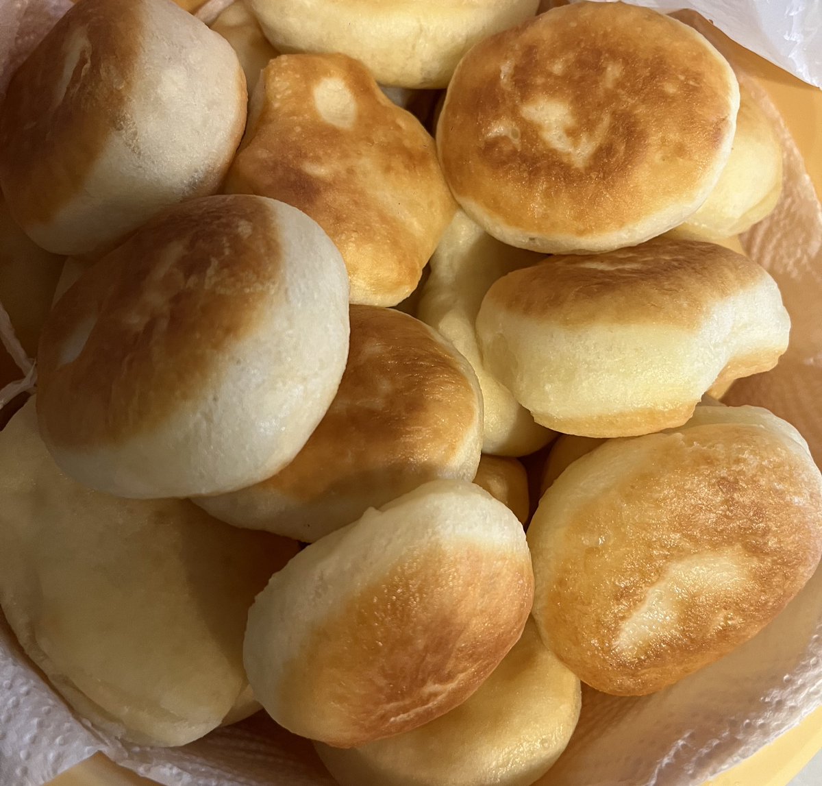 St_Amina 💙💛 tweet media