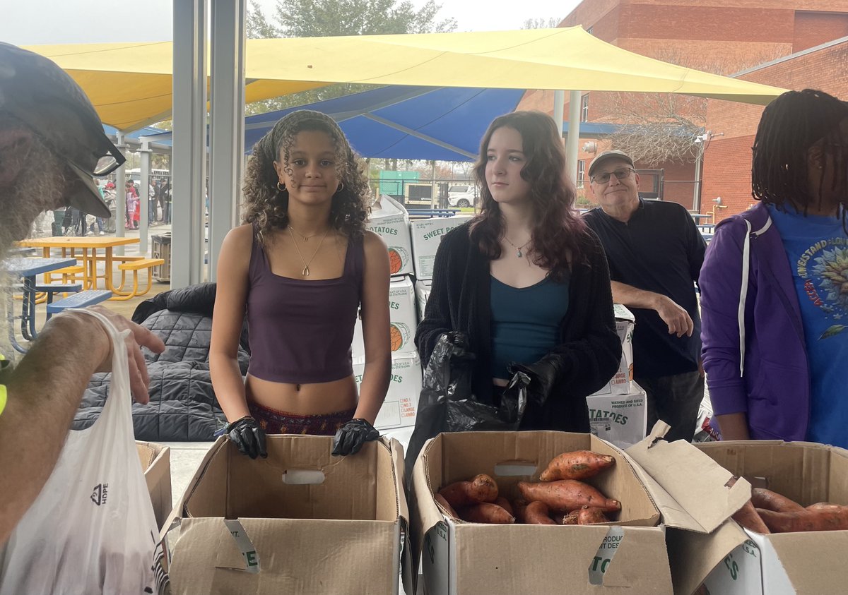 Lowcountry Food Bank tweet media