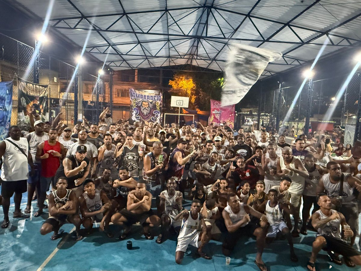 Bombardeiopaiol's tweet photo. Primeira reunião pra 2027,
a nossa turma é uma família e NÃO PODE PARAR!!!🙌🏿💣🙏🏿

#vivemosarua https://t.co/OxMEwLn9kJ