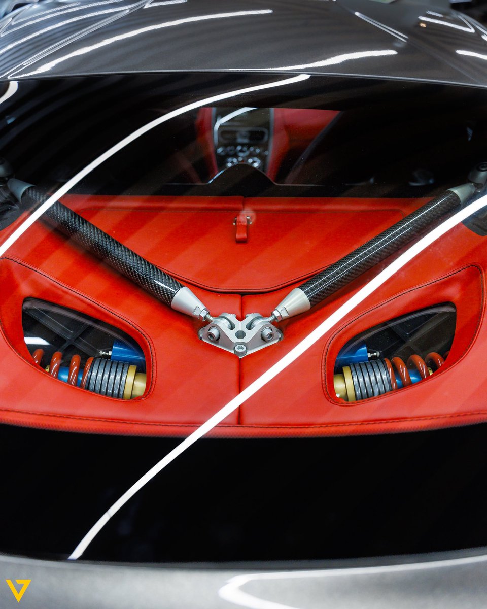 SEVEN CAR LOUNGE tweet media