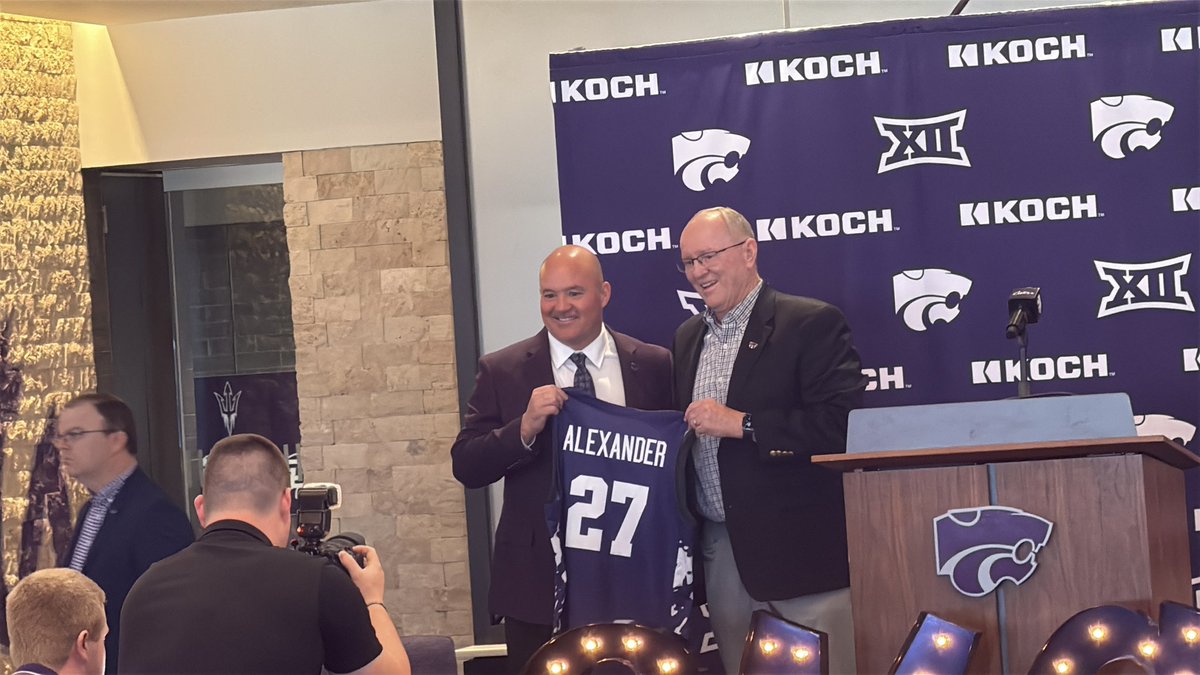 KoleEmplit's tweet image. The new K-State men’s basketball coach: Casey Alexander
#KStateMBB