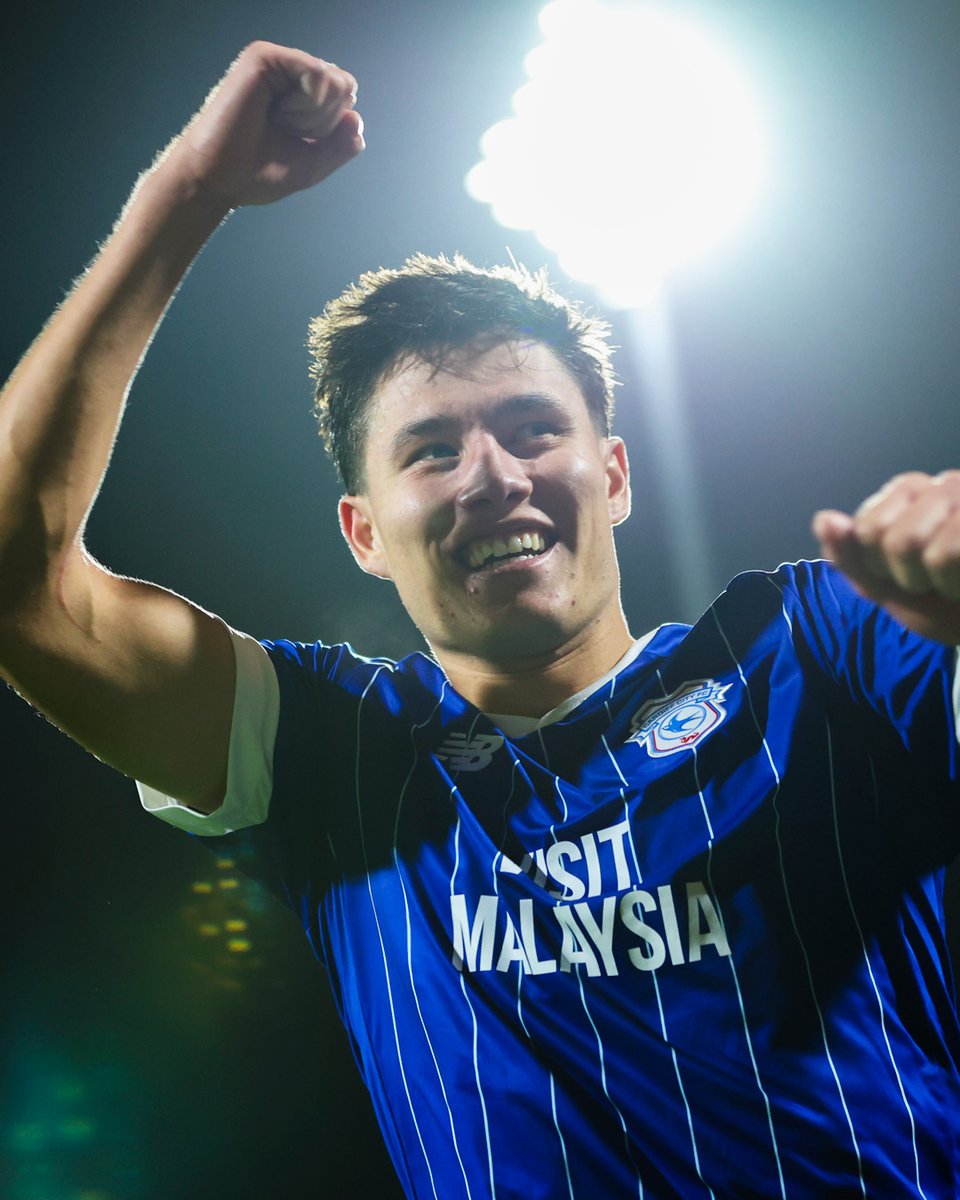 ✍️ 𝙍𝙪𝙗𝙞𝙣 𝙥𝙪𝙩𝙨 𝙥𝙚𝙣-𝙩𝙤-𝙥𝙖𝙥𝙚𝙧!

We are delighted to announce that <a href="/RubinColwill/">Rubin Colwill</a> has signed a new deal with the #Bluebirds! 💙

His contract will now run until the summer of 2️⃣0️⃣3️⃣0️⃣!

#CityAsOne