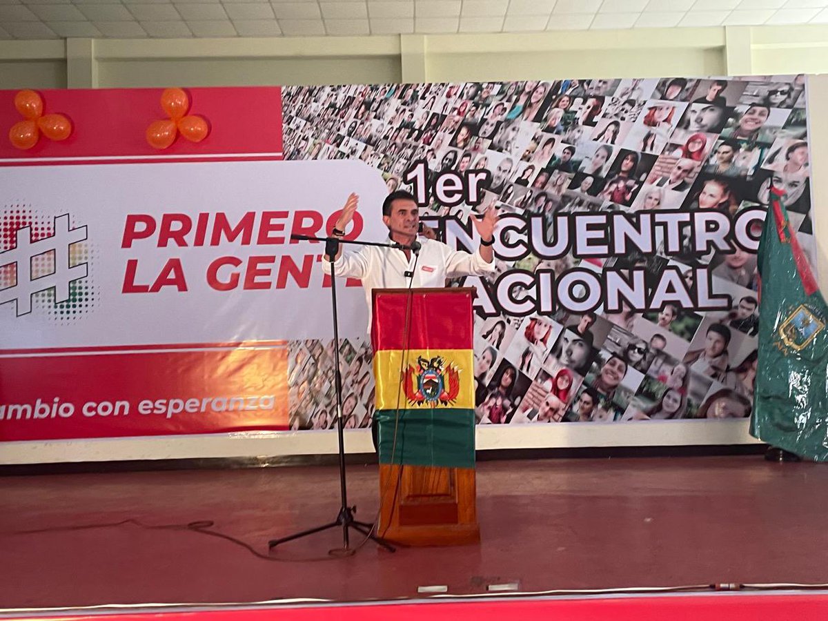 amedinaceli's tweet photo. Después de recorrer más de 100 municipios, hace 2 años se realizó el Encuentro Fundacional de “Primero la Gente”; hoy seguimos trabajando por la #Patria e integrando #Bolivia con el mundo.

#VivaBolivia https://t.co/b1P6Ewi1IK