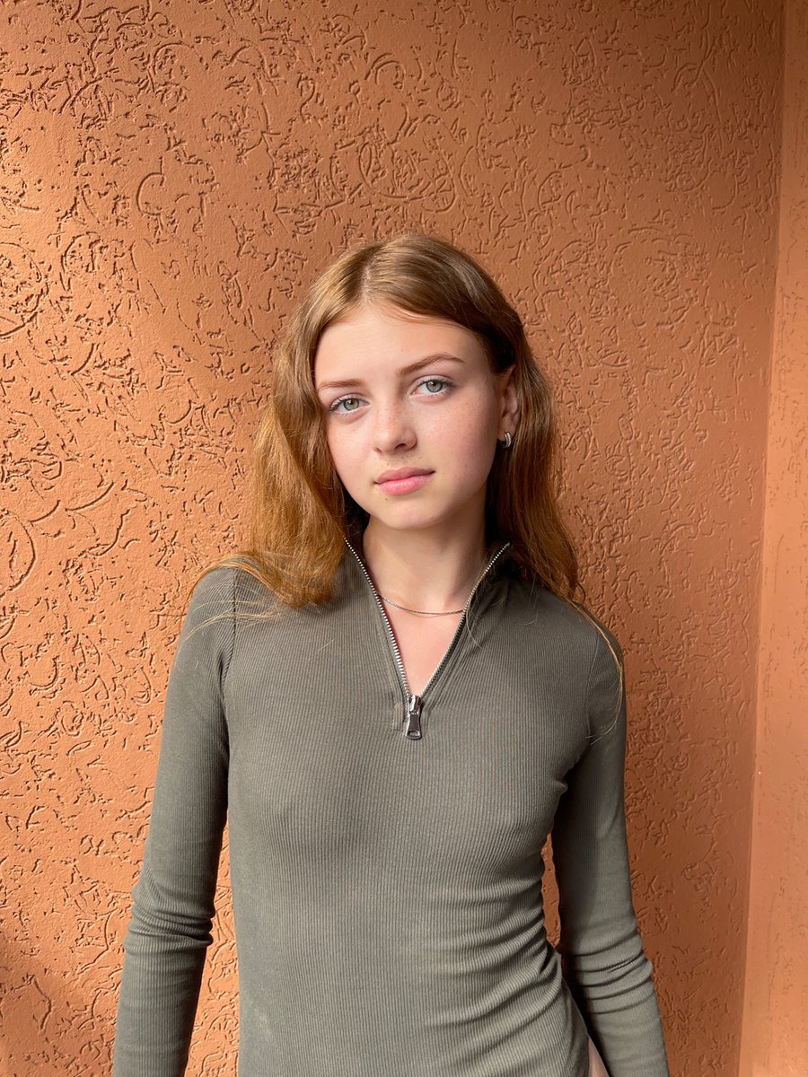 Angelina tweet media