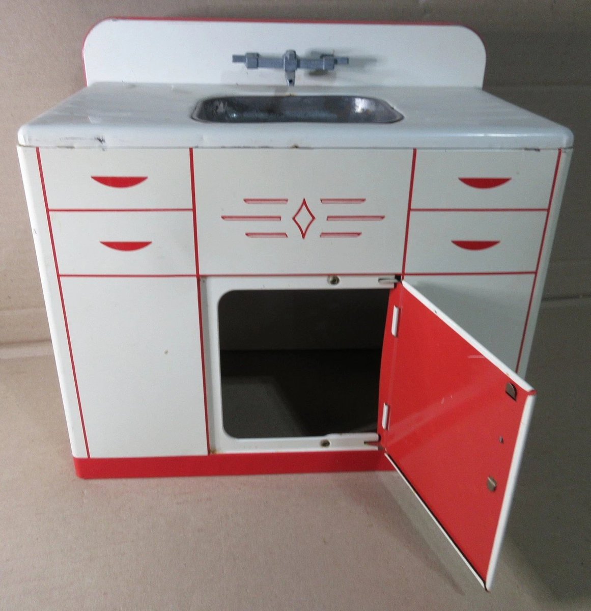 Rustic Relics tweet media