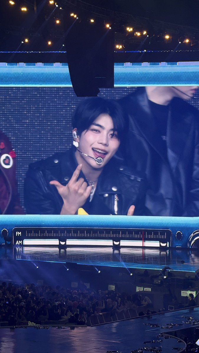 gonukie_e's tweet photo. gunwook was truly unniemaxxing on day 2 https://t.co/eoPJQs0WGi
