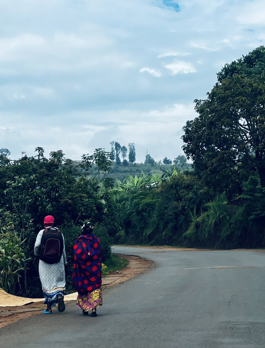 irakoze____'s tweet photo. I bukunzi ntibwira 🇧🇮
Ugukunda ntabura aho agucisha

. https://t.co/NmYnZF4V5Y