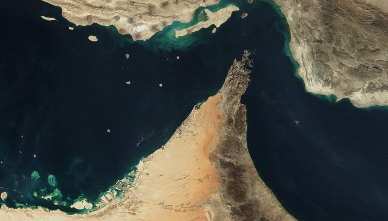YAtheneY's tweet photo. Europa wil niet in de Iran oorlog betrokken worden, het is hun oorlog niet? Wel staan ze met z'n alle aan de "Pomp". Laat de Amerikanen het maar oplossen..Ja, die hebben ballen, Europa?  Is op sterven na dood, door hun eigen lafheid.. https://t.co/CCwo8EZCpB
