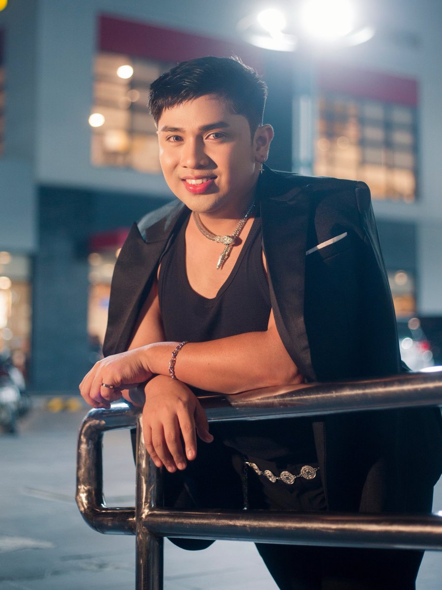 raaap16's tweet image. And just like that… a new decade begins.

#NewDecade #ChapterThree #AnotherTripAroundTheSun #LessonsLearned #BecomingMe #LevelUpSeason #GratefulHeart