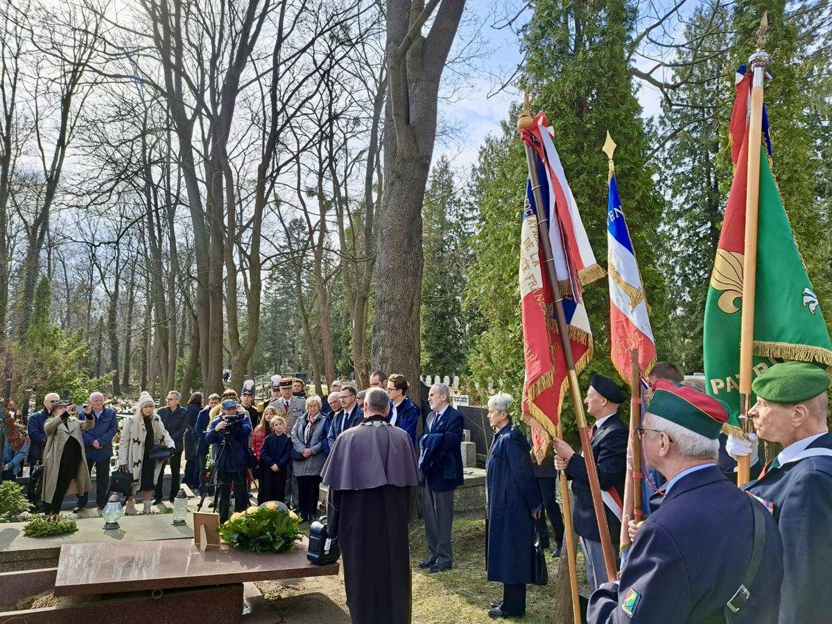 French Defense Attaché in Poland tweet media