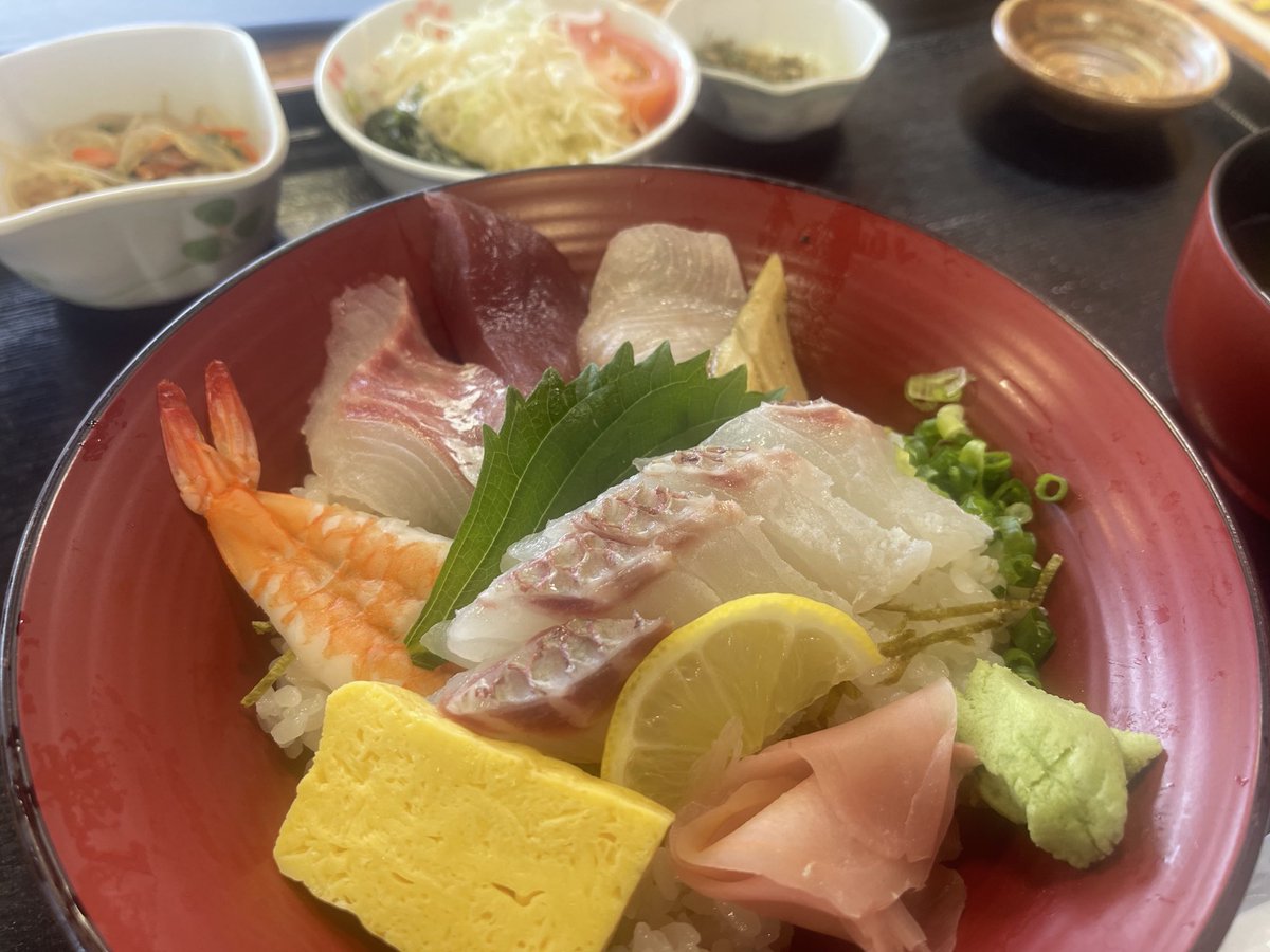 秋山薬空 tweet media