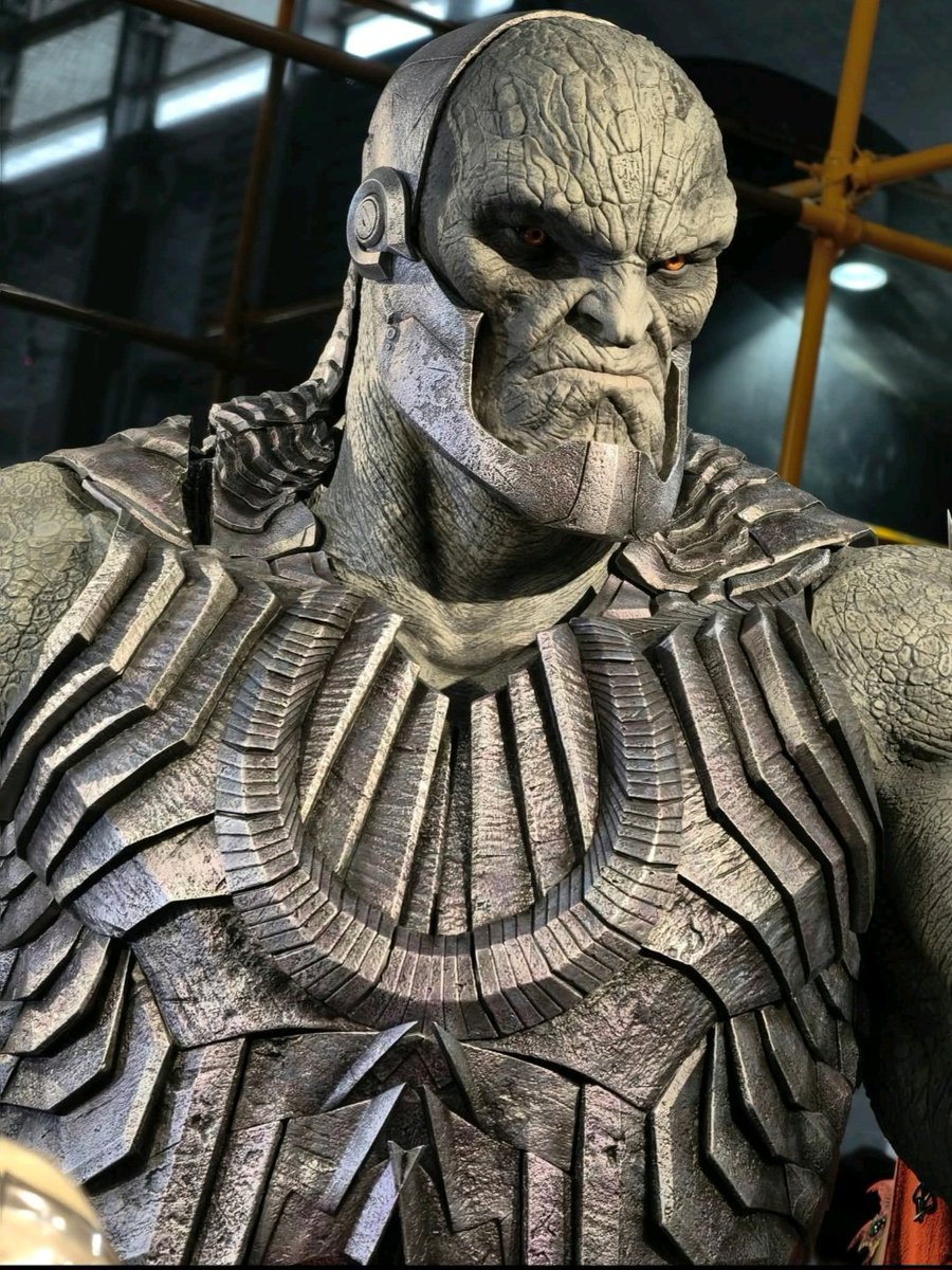 yoitslex179976's tweet photo. Zack just dropped another image of the one EVERYONE wants to see up on the screen. While zack keeps posting, he's showing EVERYONE he's coming back bitches.
#DCUisDead
#MakeJusticeLeagueGreatAgain
#RestoreTheSnyderVerse https://t.co/9sA7orBgte