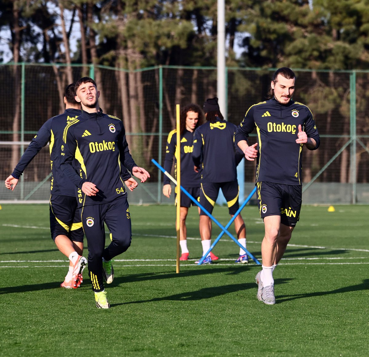 Tek Yol FENER tweet media