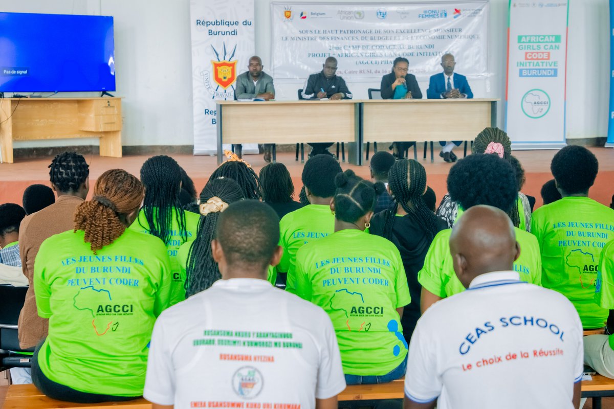 UNWomenBurundi's tweet photo. 🚀 The 2nd Coding Camp for Burundian girls has officially kicked off in @Gitega at @CeforeRusi Center, Shombo from 16 - 27 March 2026 under Phase III of the @AGCCIAfrica_1. The project is executed by @UNWomenBurundi supported by the Kingdom of Belgium. #GirlsCanCode #WomenInTech https://t.co/gLLZknXXNF