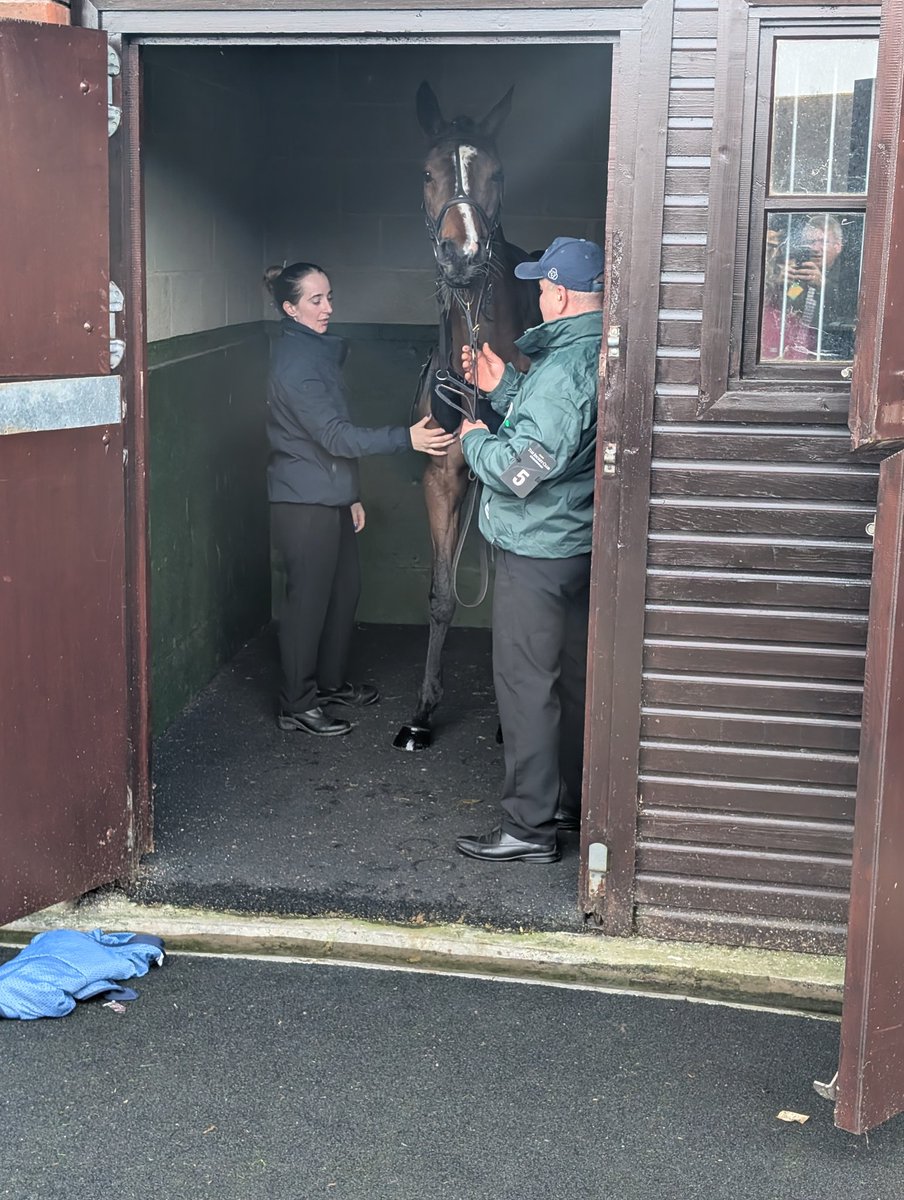 tim_hanlon22's tweet photo. @oneill_racing @CRCofficial A big thank you to Jonjo and Jacqui for making us so welcome at Cheltenham on Friday as Coral Racing Club's Owner's for the Day of All The Glory, we were incredibly honoured and will follow her progress with interest going forward https://t.co/deKKt5SNjU